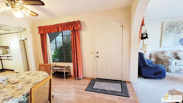 2700 E Mesquite Avenue E29, Palm Springs, CA 92264