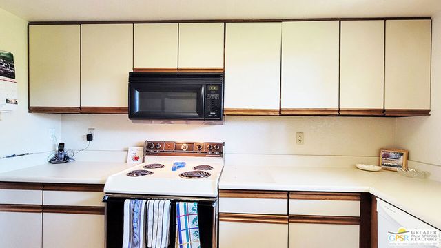 2700 E Mesquite Avenue E29, Palm Springs, CA 92264