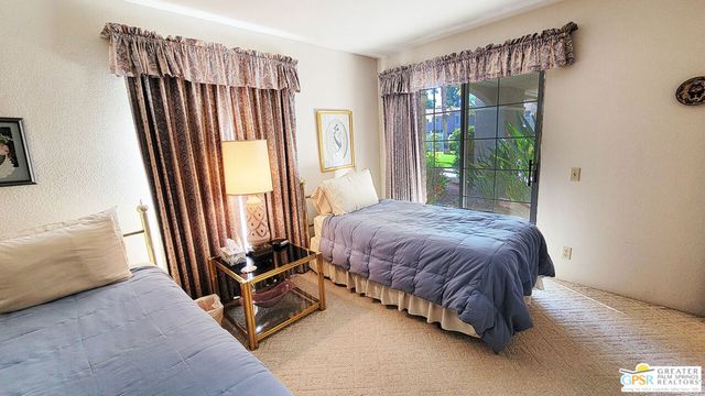 2700 E Mesquite Avenue E29, Palm Springs, CA 92264