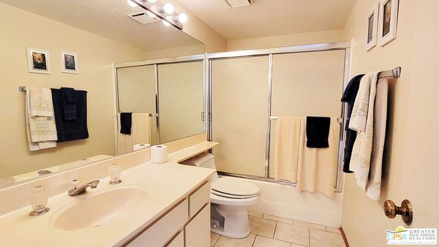 2700 E Mesquite Avenue E29, Palm Springs, CA 92264