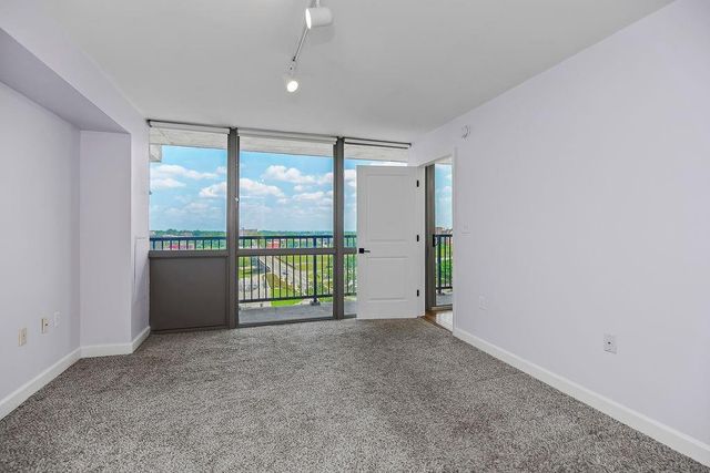 600 E Admiral Boulevard 1604, Kansas City, MO 64106