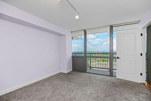 600 E Admiral Boulevard 1604, Kansas City, MO 64106