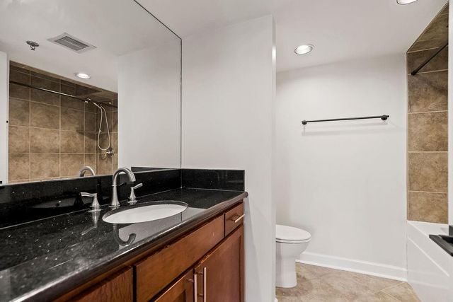 600 E Admiral Boulevard 1604, Kansas City, MO 64106