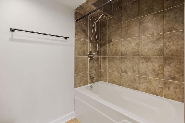 600 E Admiral Boulevard 1604, Kansas City, MO 64106