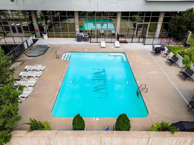 600 E Admiral Boulevard 1604, Kansas City, MO 64106