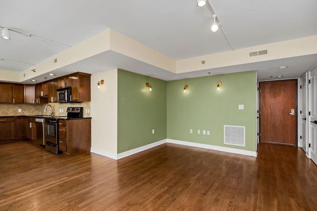 600 E Admiral Boulevard 1604, Kansas City, MO 64106