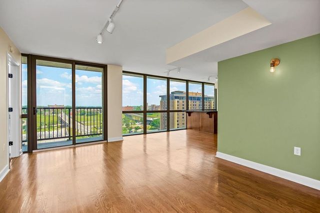 600 E Admiral Boulevard 1604, Kansas City, MO 64106