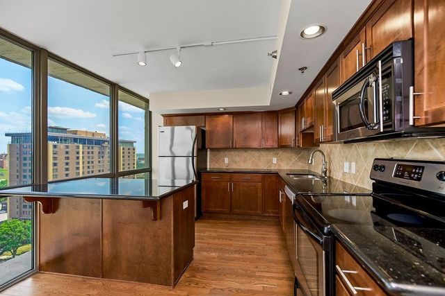 600 E Admiral Boulevard 1604, Kansas City, MO 64106