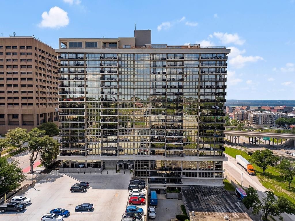 600 E Admiral Boulevard 1604, Kansas City, MO 64106