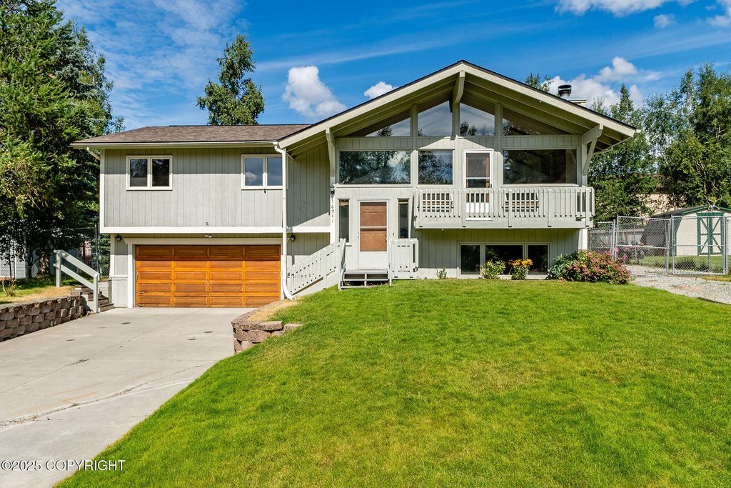 16941 Vanover, Eagle River, AK 99577