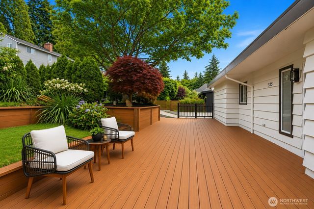 325 105th Ave SE, Bellevue, WA 98004