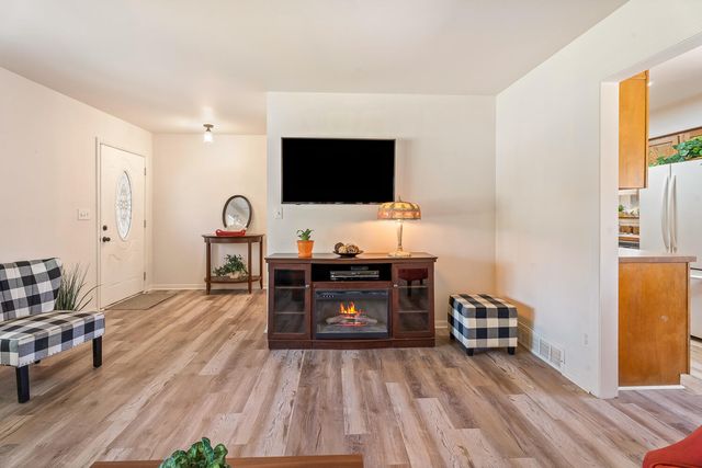 3010 43rd Street, Highland, IN 46322