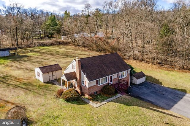 735 GREENVILLE RD, Denver, PA 17517