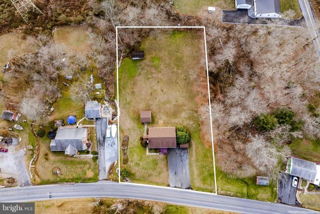735 GREENVILLE RD, Denver, PA 17517