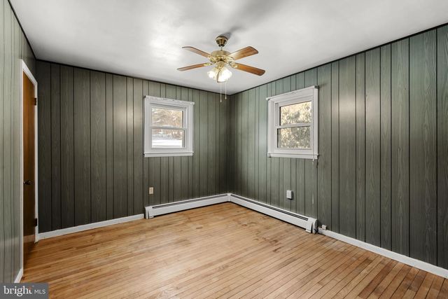 735 GREENVILLE RD, Denver, PA 17517
