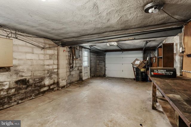 735 GREENVILLE RD, Denver, PA 17517