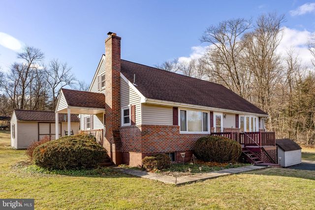 735 GREENVILLE RD, Denver, PA 17517