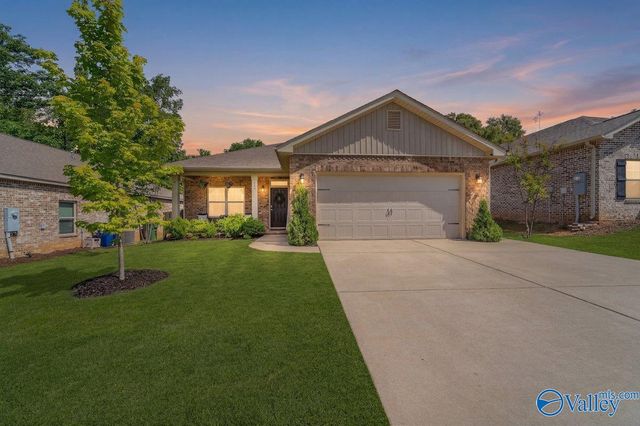 169 Heritage Brook Drive NW, Madison, AL 35757
