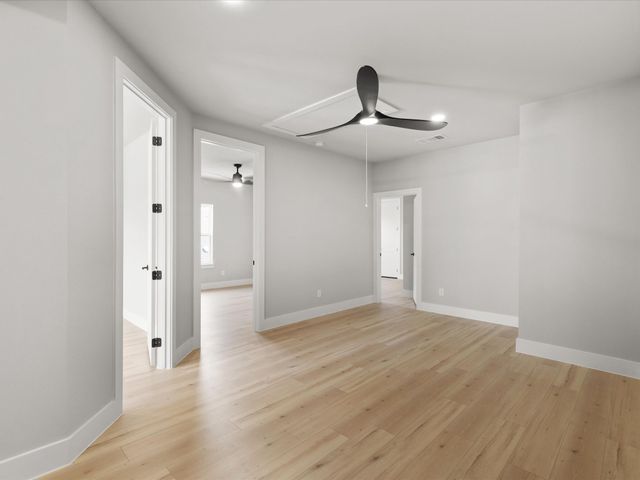 2133 Amanda Avenue, Fort Worth, TX 76105