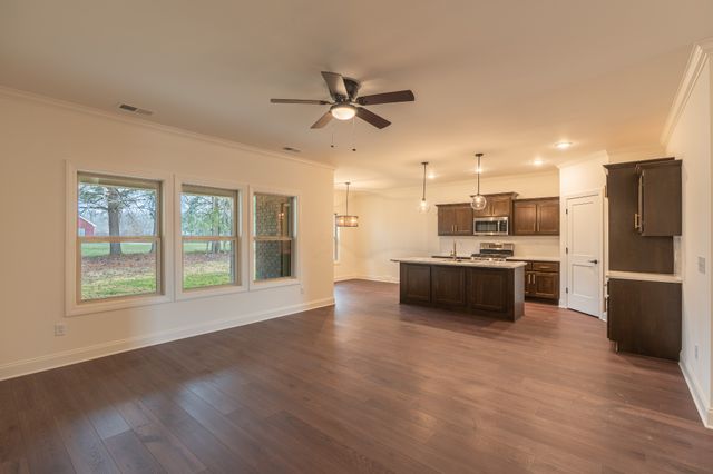 333 Estates Drive, Smithville, TN 37166