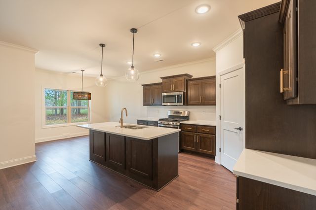 333 Estates Drive, Smithville, TN 37166