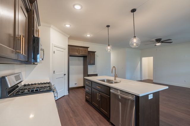 333 Estates Drive, Smithville, TN 37166