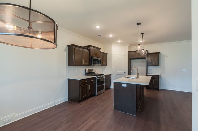 333 Estates Drive, Smithville, TN 37166