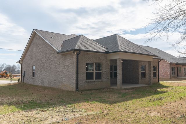 333 Estates Drive, Smithville, TN 37166