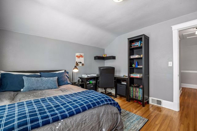 5204 Abbott Avenue S, Minneapolis, MN 55410