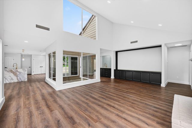 2218 Ashford Hollow Lane, Houston, TX 77077