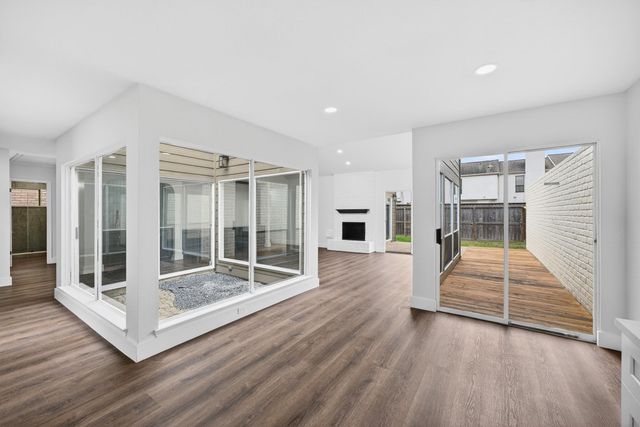 2218 Ashford Hollow Lane, Houston, TX 77077