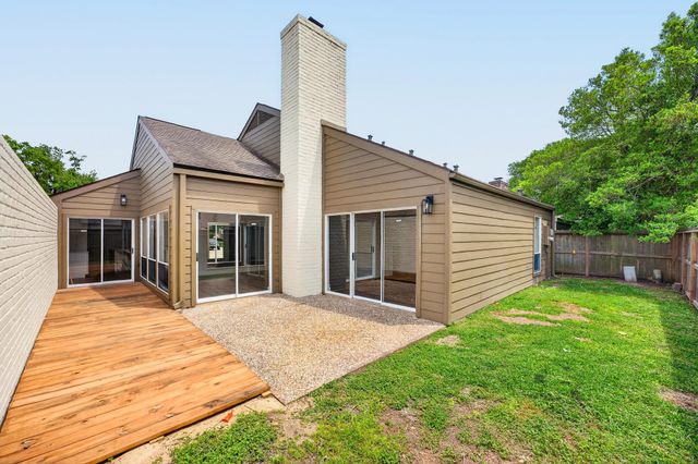 2218 Ashford Hollow Lane, Houston, TX 77077