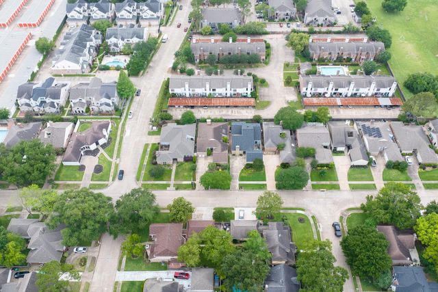 2218 Ashford Hollow Lane, Houston, TX 77077