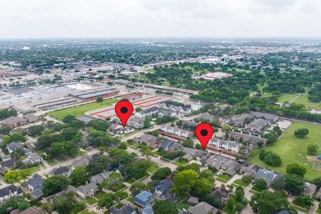 2218 Ashford Hollow Lane, Houston, TX 77077