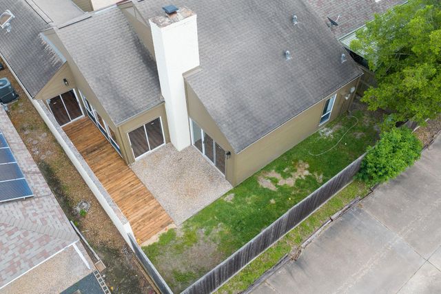 2218 Ashford Hollow Lane, Houston, TX 77077