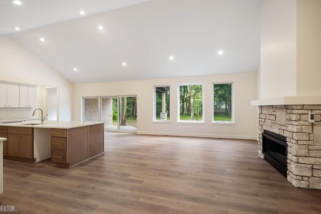 55420 Jewell Road, Shelby Twp, MI 48315