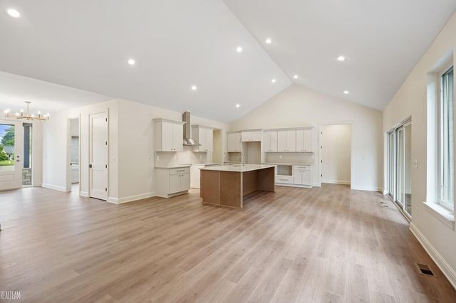 55420 Jewell Road, Shelby Twp, MI 48315