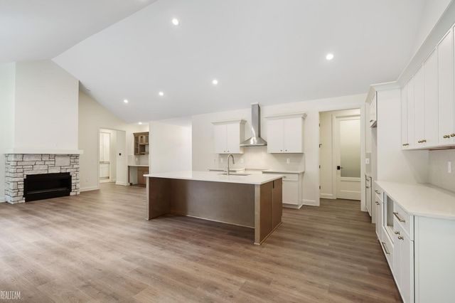 55420 Jewell Road, Shelby Twp, MI 48315