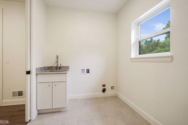 55420 Jewell Road, Shelby Twp, MI 48315