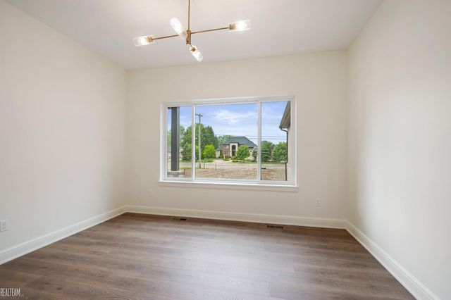 55420 Jewell Road, Shelby Twp, MI 48315