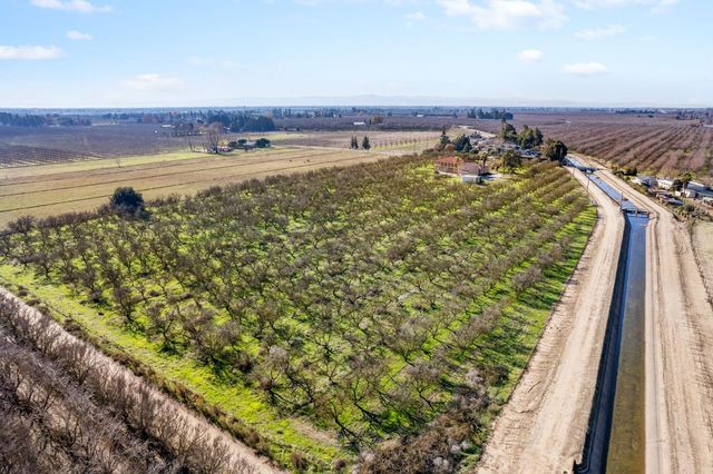 6312 Skittone Rd, Modesto, CA 95356