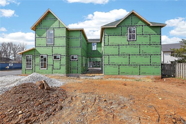 2768 Black Walnut Circle, Fayetteville, AR 72701