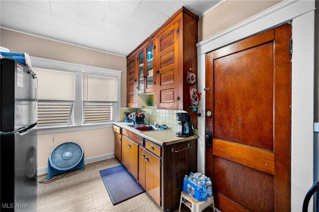 3812 Poe Avenue, Cleveland, OH 44109