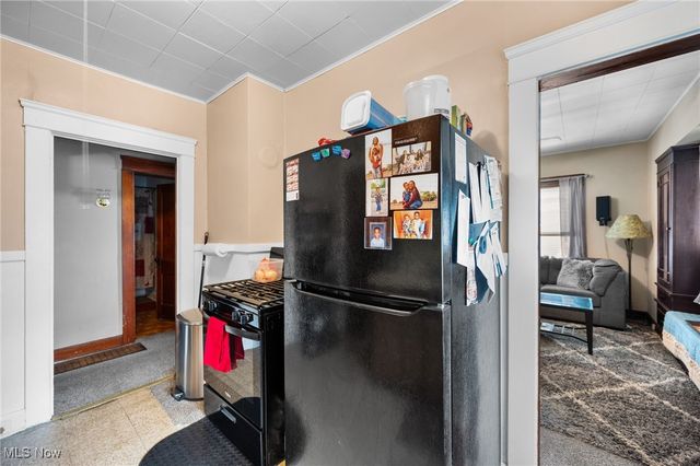 3812 Poe Avenue, Cleveland, OH 44109