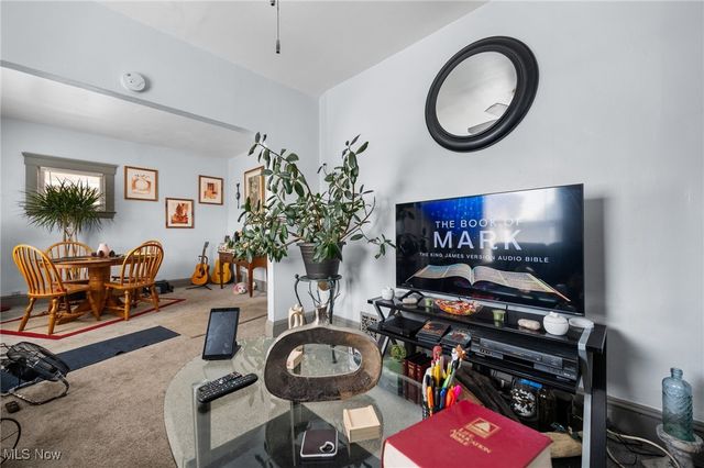 3812 Poe Avenue, Cleveland, OH 44109