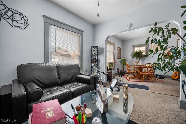 3812 Poe Avenue, Cleveland, OH 44109