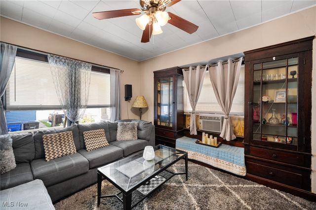 3812 Poe Avenue, Cleveland, OH 44109