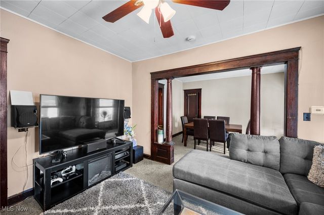 3812 Poe Avenue, Cleveland, OH 44109