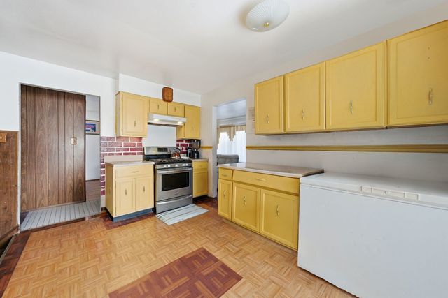 18941 Cypress Avenue, Country Club Hills, IL 60478