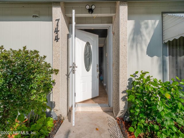 744 AQUATIC Drive, Atlantic Beach, FL 32233